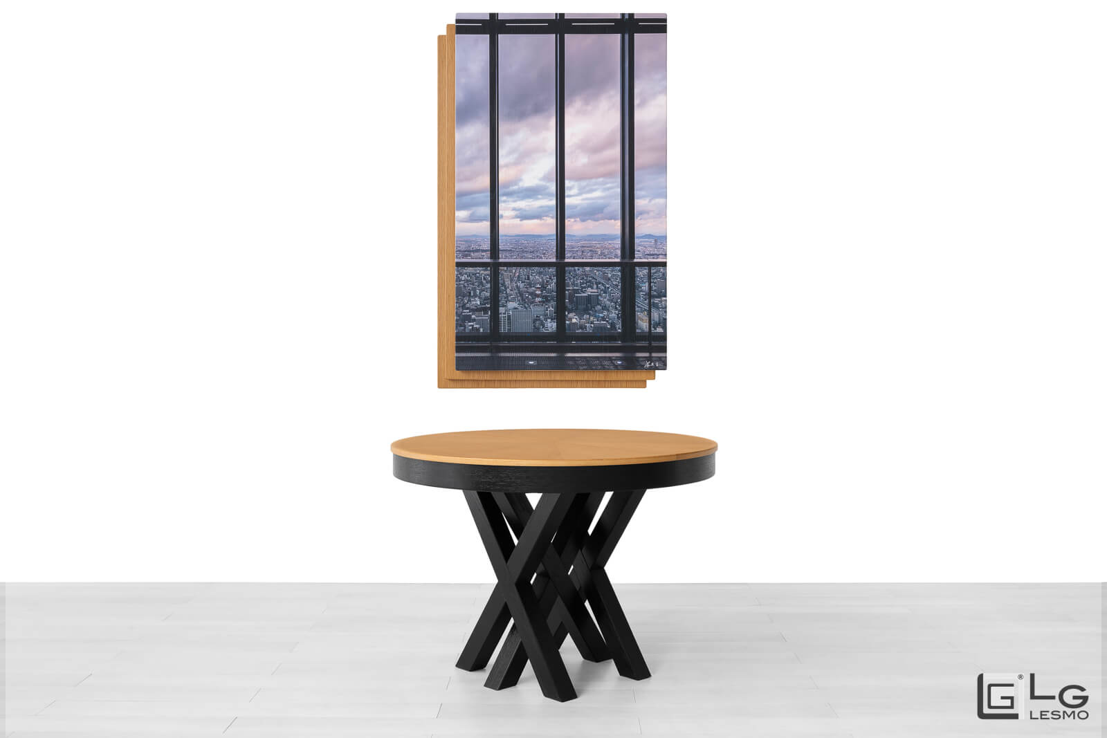 EXTENDABLE TABLE<br>Finish: Natural Oak and Black Oak<br> up to 16 seats