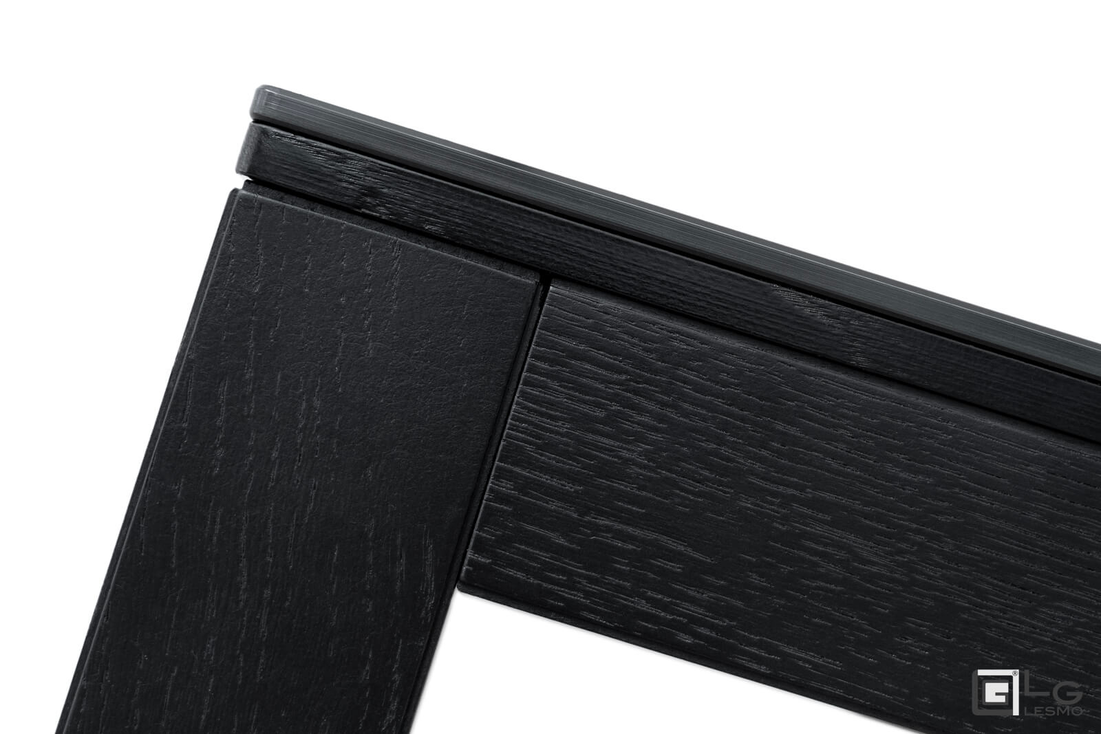 Console extensible<br>Finition : Chêne noir et plateau en cristal noir<br>Jusqu'à 16 places