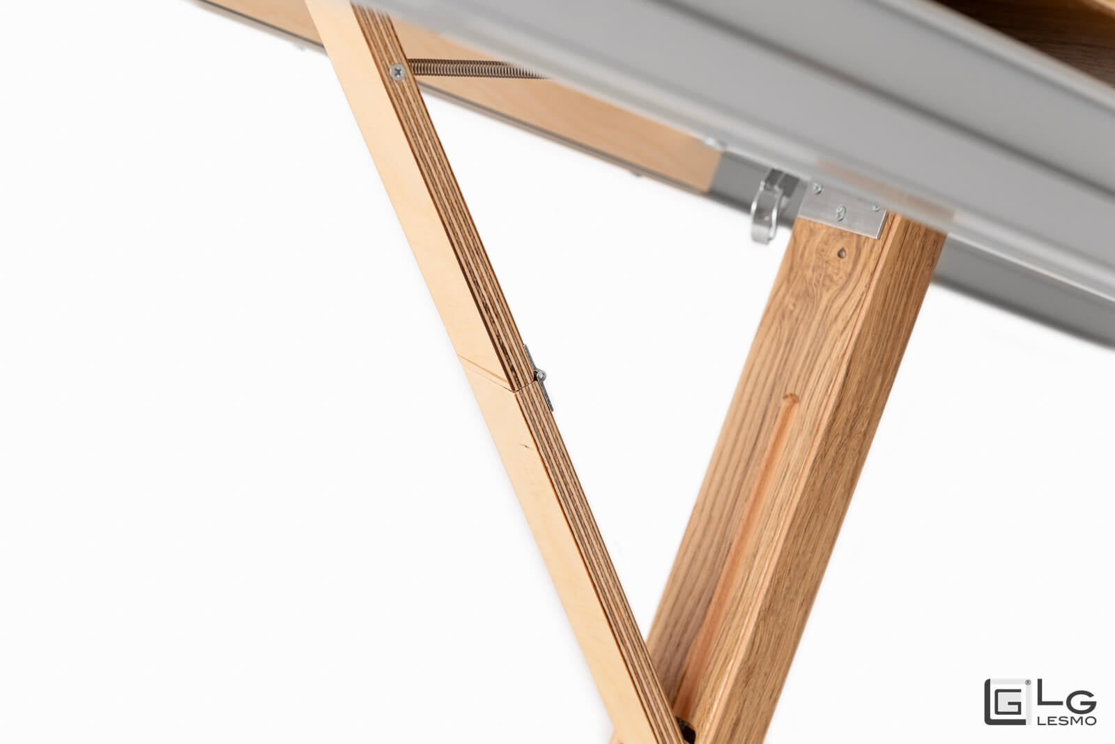 EXTENDABLE TABLE<br>Finish: Raw Oak<br>up to 12 seats