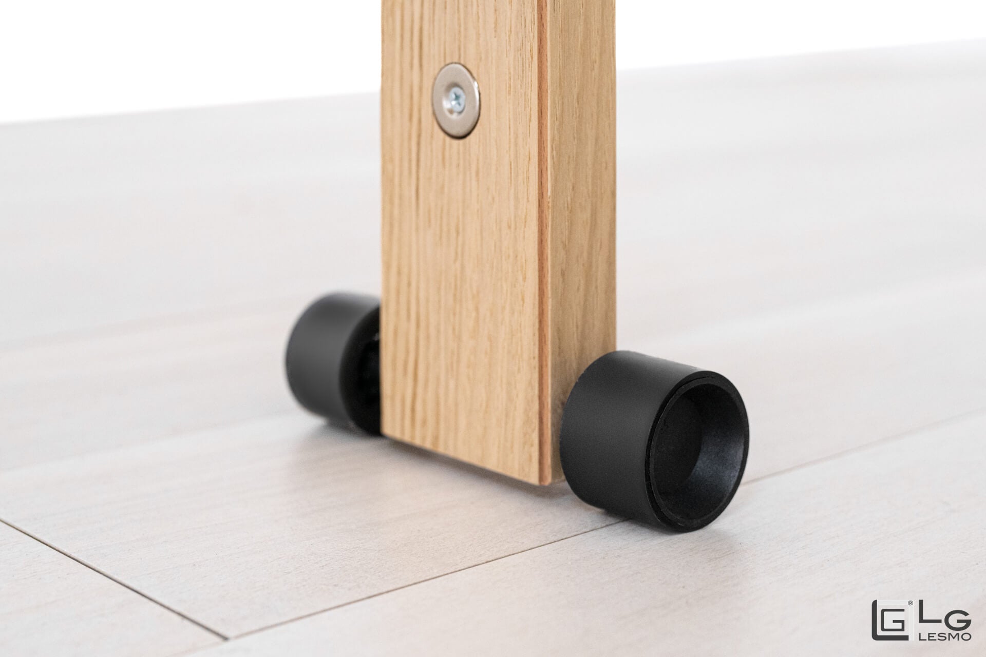 EXTENDABLE TABLE<br>Finish: Raw Oak<br>up to 12 seats