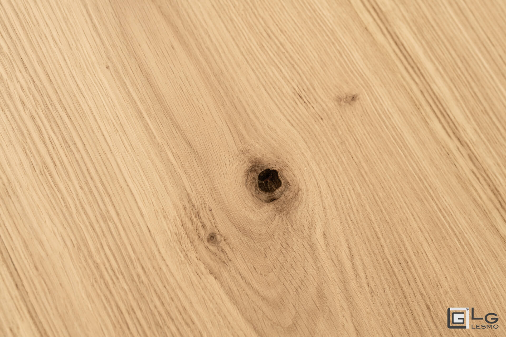 EXTENDABLE TABLE<br>Finish: Raw Oak<br>up to 12 seats