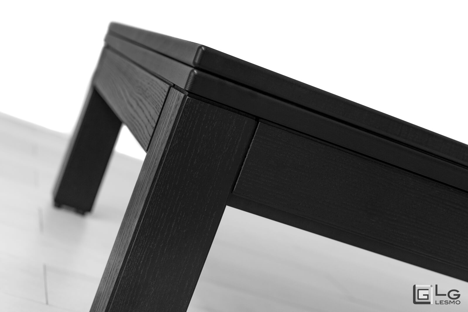 TRANSFORMABLE COFFEE TABLE<br>Finish: Black Ash<br>up to 6/8 seats