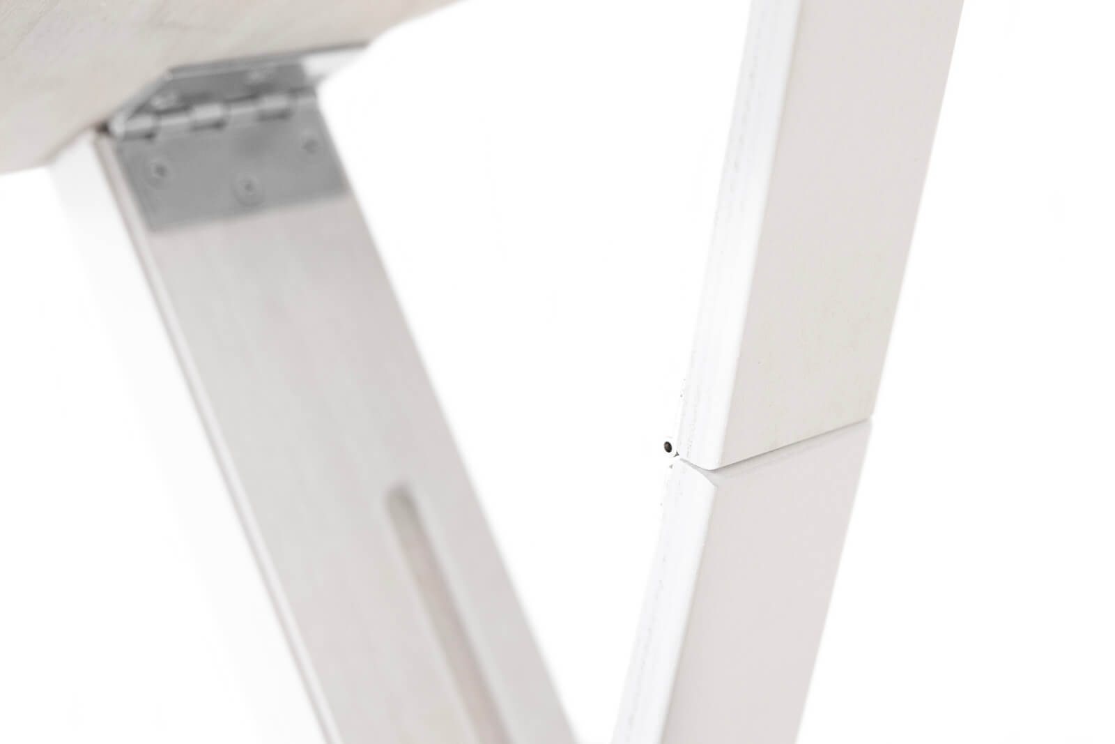 EXTENDABLE CONSOLE<br>Finitura: Frassino Bianco<br>fino a 16 posti