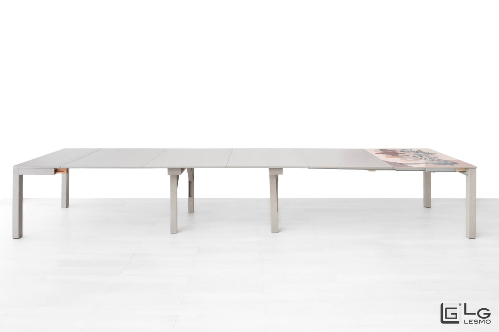 CONSOLLE ALLUNGABILE<br>Finitura: Rovere Tortora<br>Posti a sedere: Fino a 20