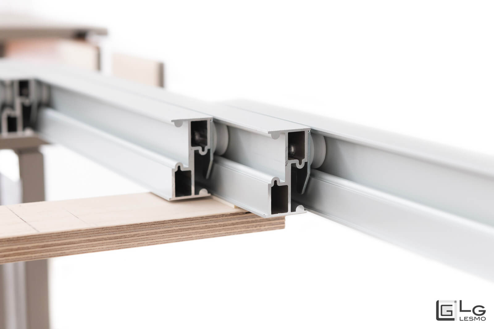 EXTENDABLE CONSOLE<br>Finish: Dove Oak<br>up to 20 seats