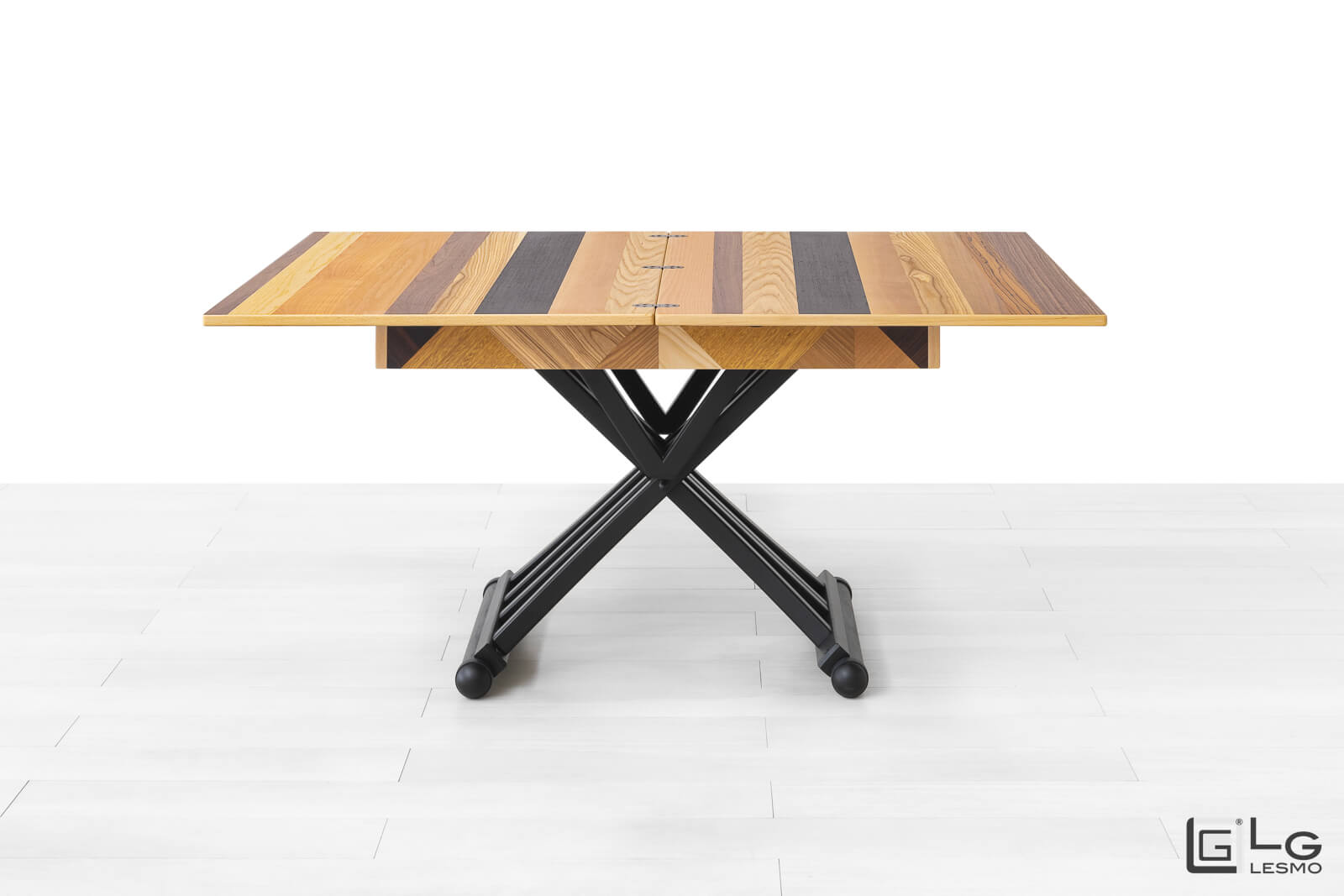 TRANSFORMABLE COFFEE TABLE<br>Finish: Geometric<br>up to 6/8 seats