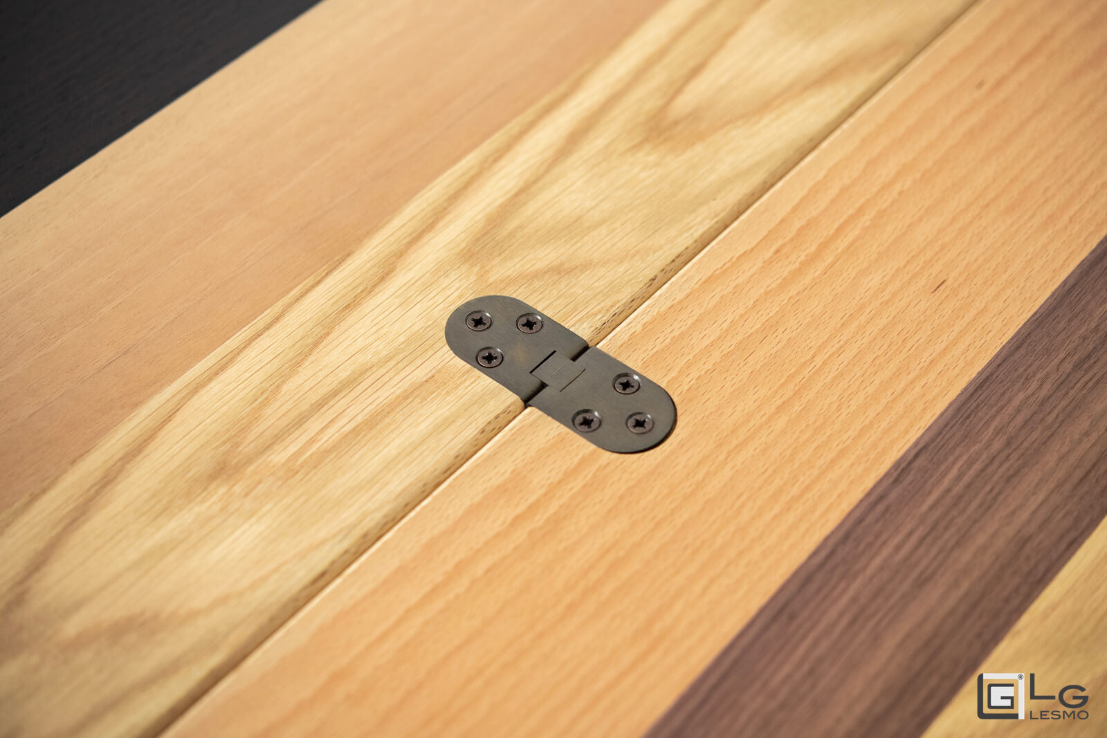 TRANSFORMABLE COFFEE TABLE<br>Finish: Geometric<br>up to 6/8 seats