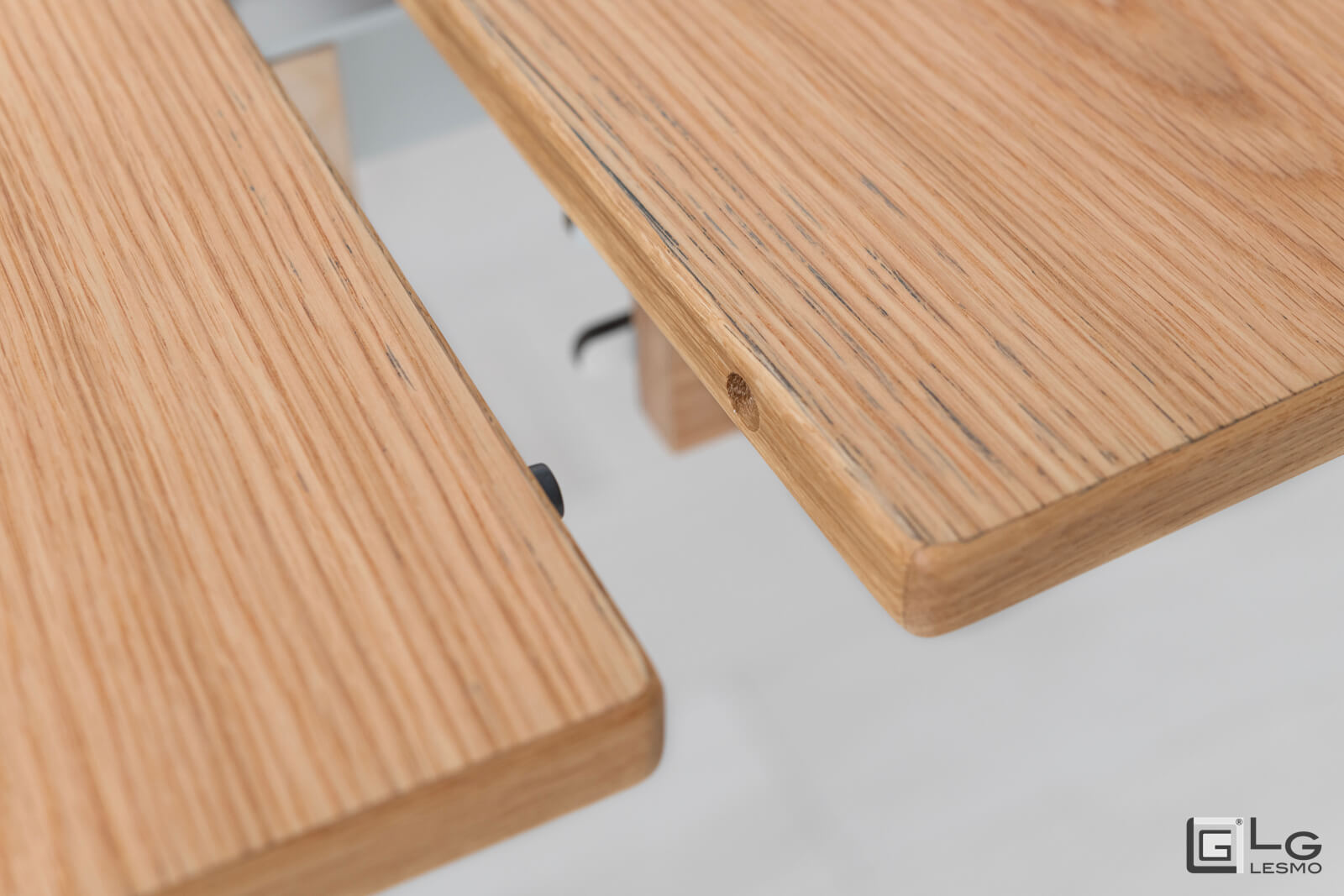 TAVOLINO ALLUNGABILE<br>Finitura: Rovere<br>Posti a sedere: Fino a 10