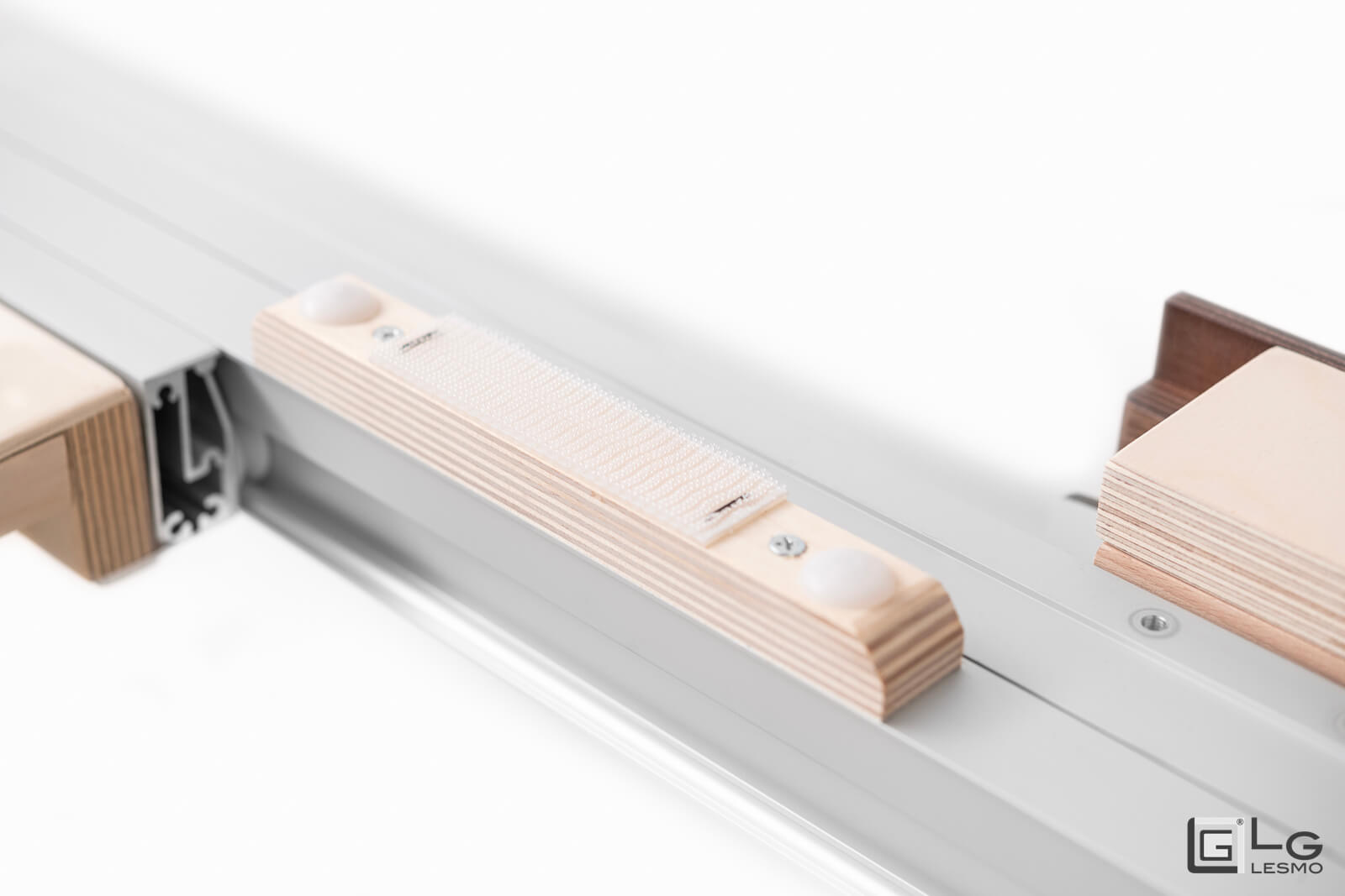 TAVOLINO ALLUNGABILE<br>Finitura: Rovere<br>Posti a sedere: Fino a 10