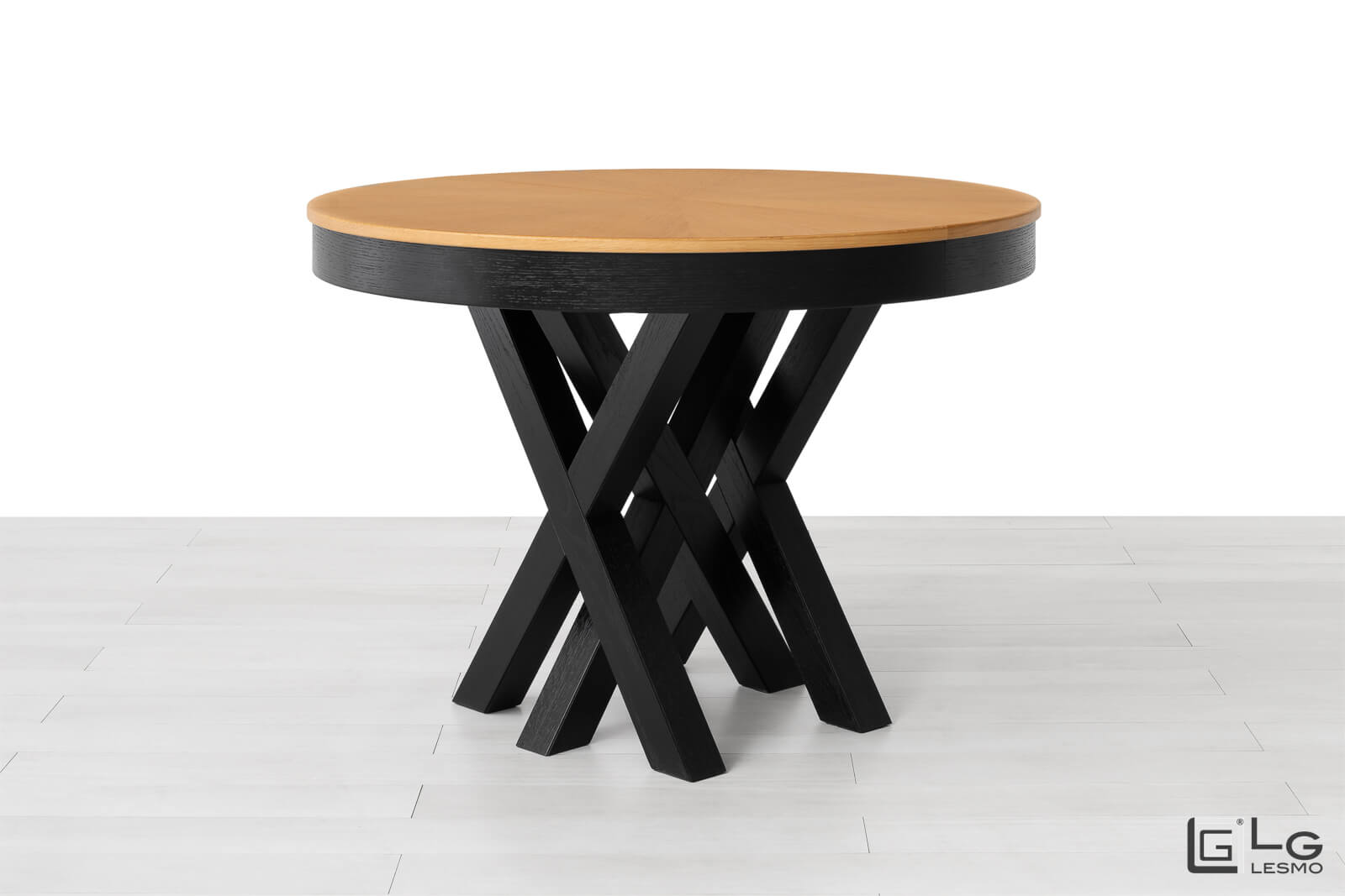 EXTENDABLE TABLE<br>Finish: Natural Oak and Black Oak<br> up to 16 seats
