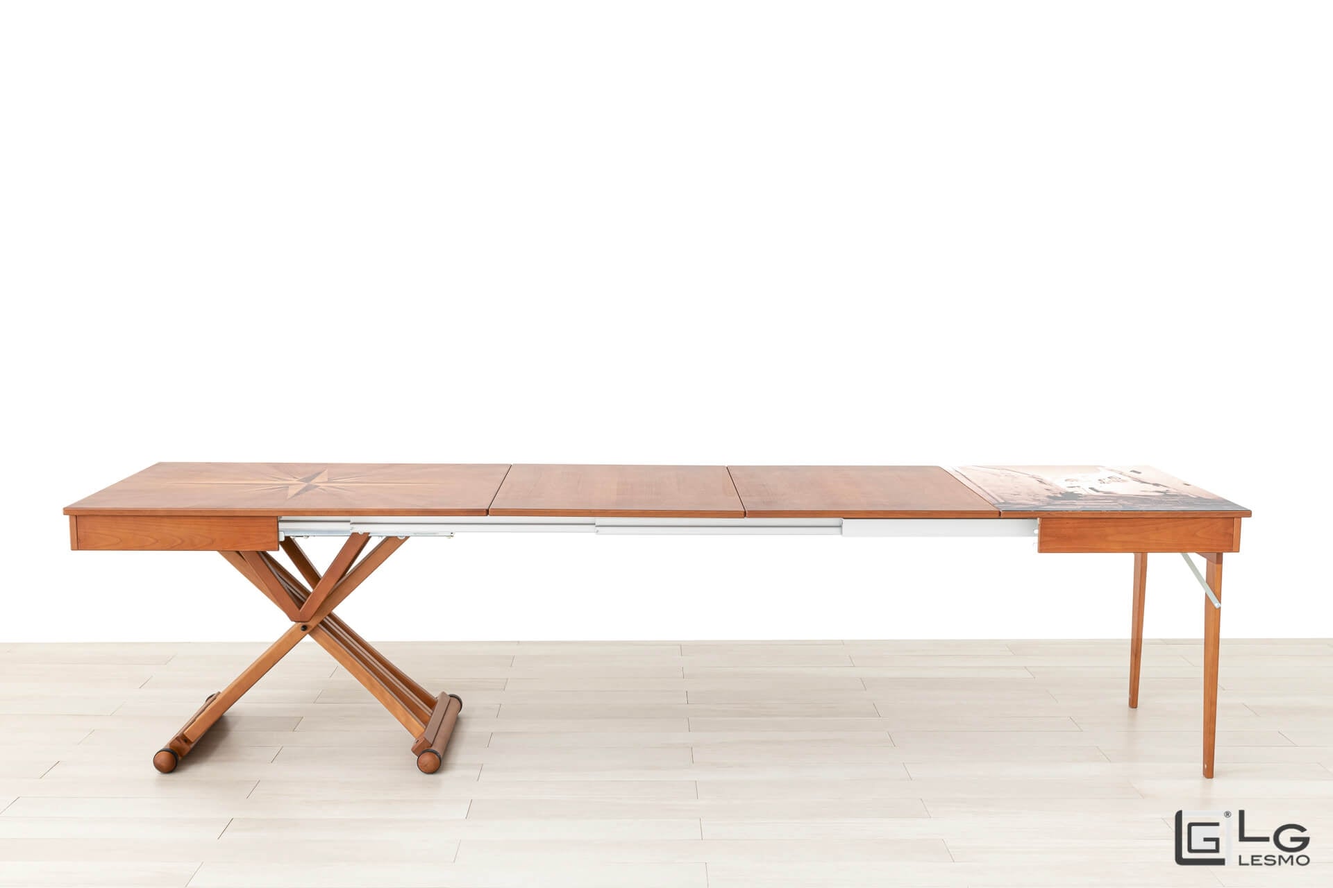 TAVOLINO DA CAFFÈ ALLUNGABILE<br>Finitura: Ciliegio Americano<br>Fino a 14 posti