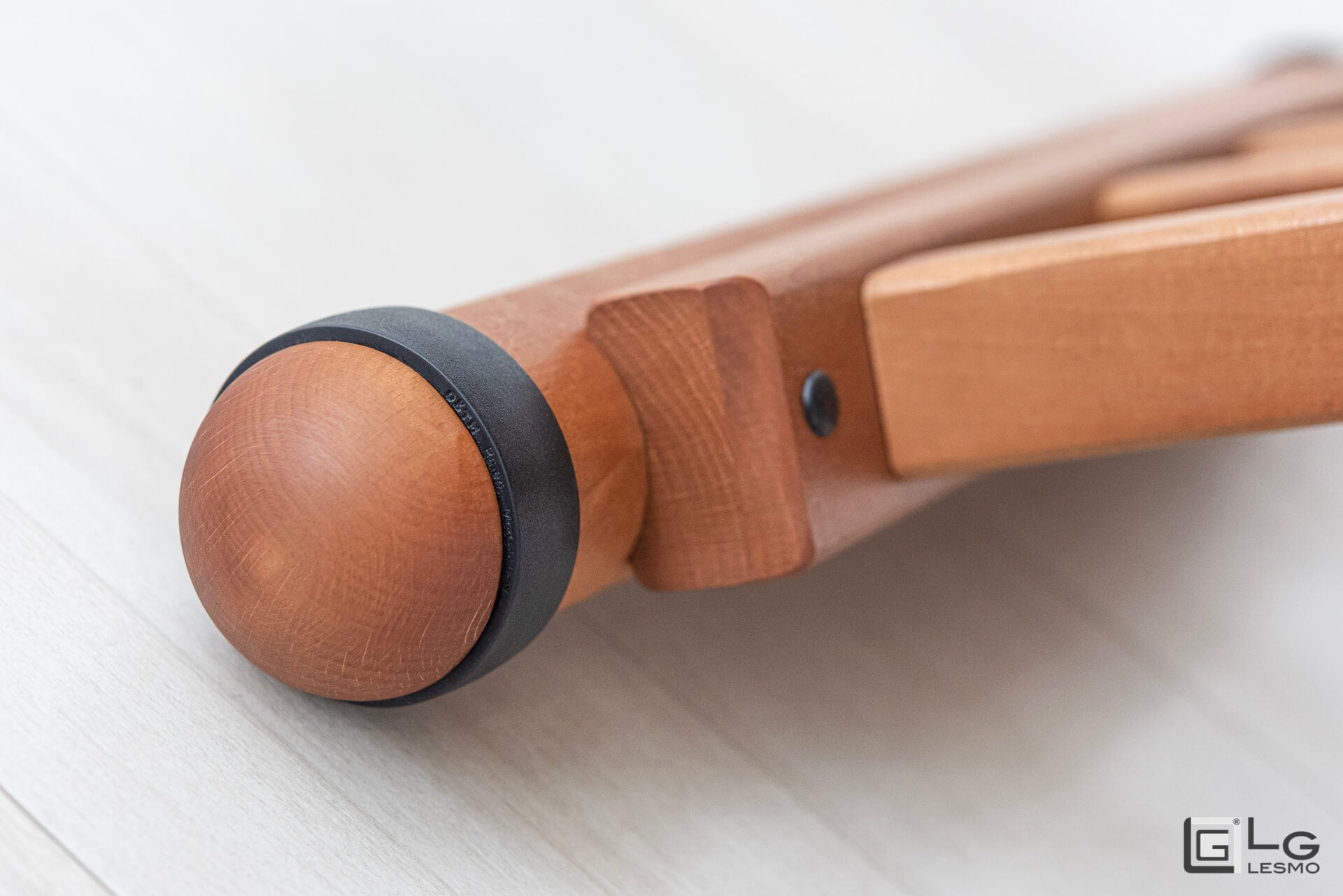 TAVOLINO DA CAFFÈ ALLUNGABILE<br>Finitura: Ciliegio Americano<br>Fino a 14 posti