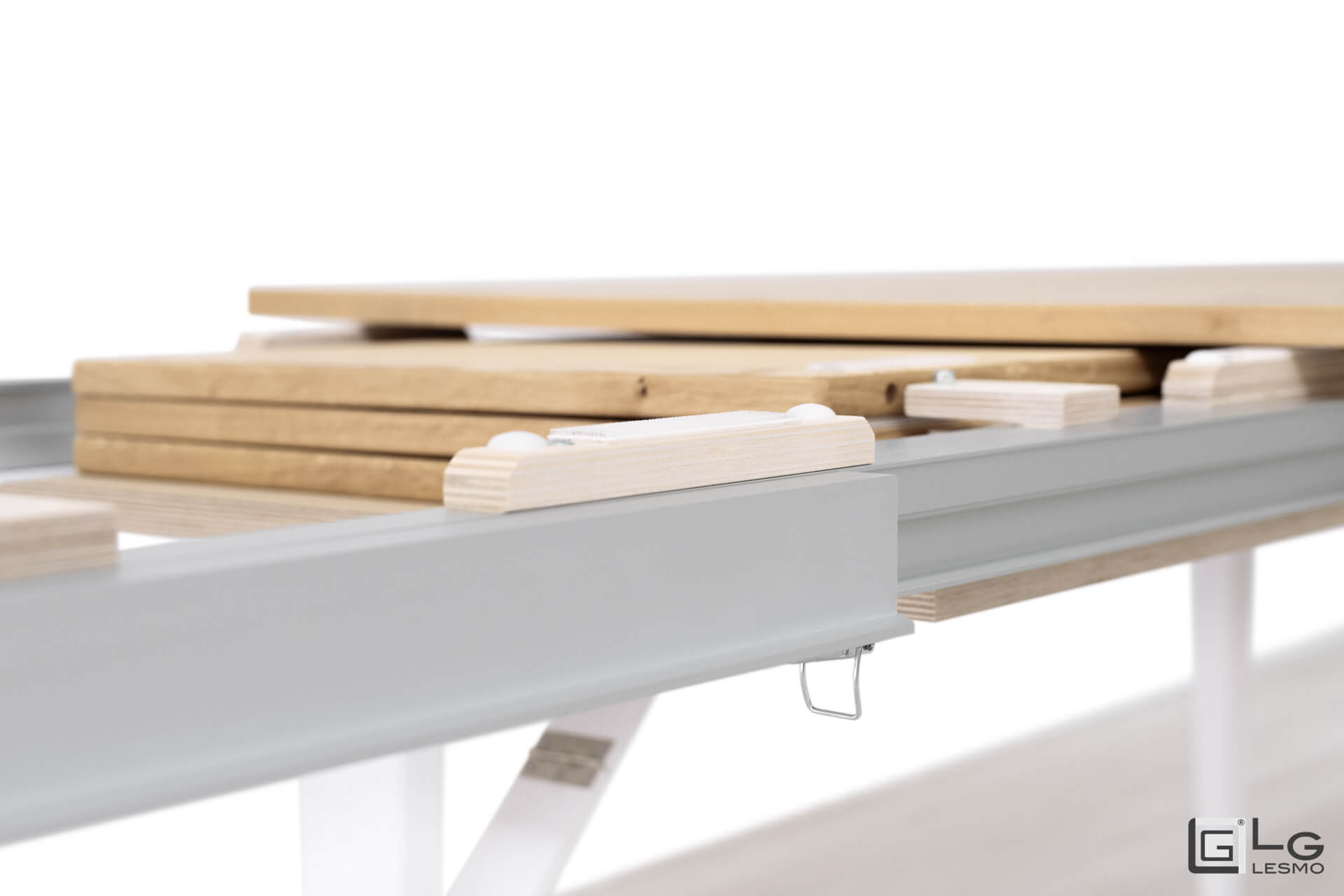 TAVOLO ALLUNGABILE<br>Finitura: Rovere Grezzo e Bianco<br>Posti a sedere: Fino a 16