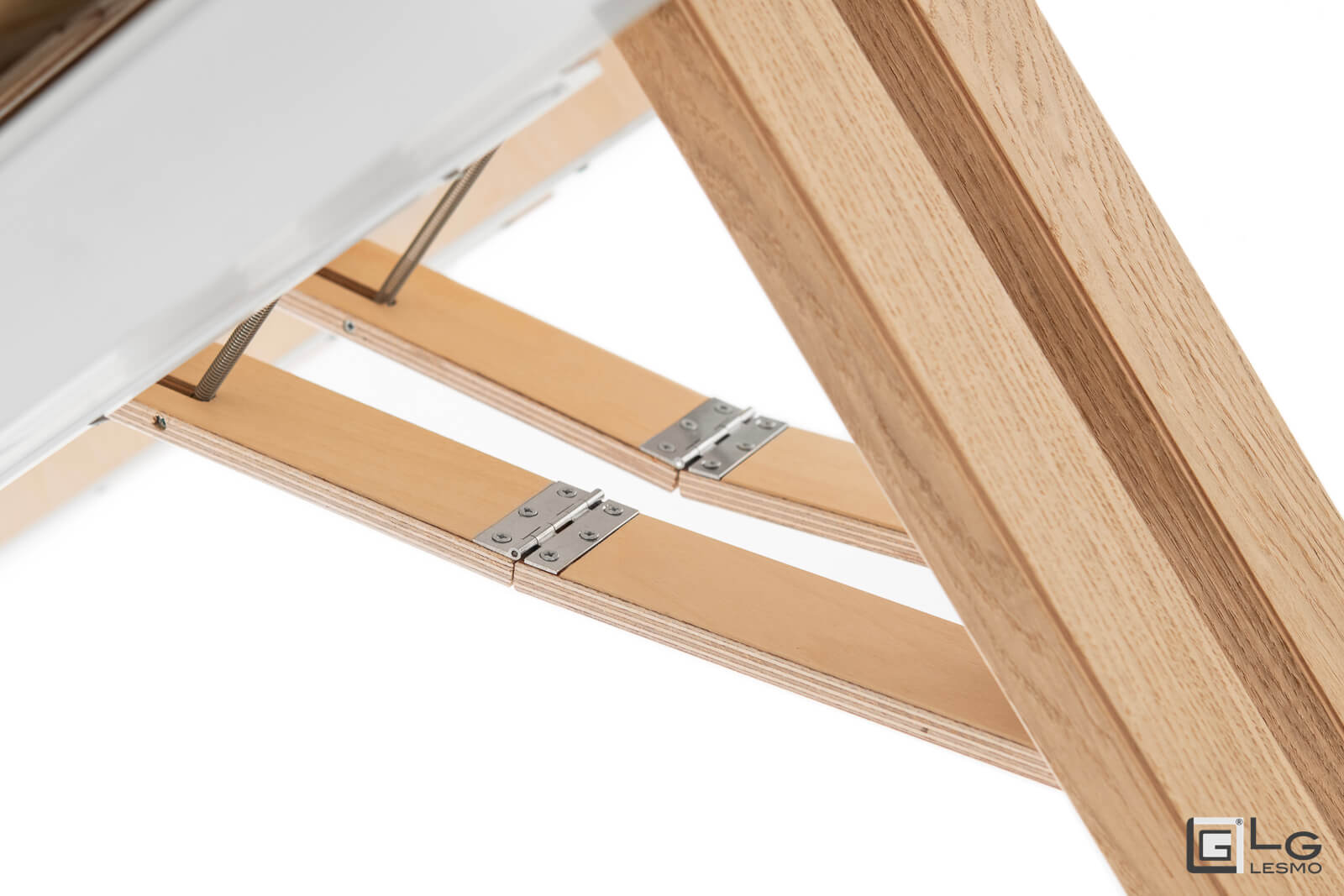 EXTENDABLE TABLE<br>Finish: Raw Oak and Gres<br>up to 16 seats