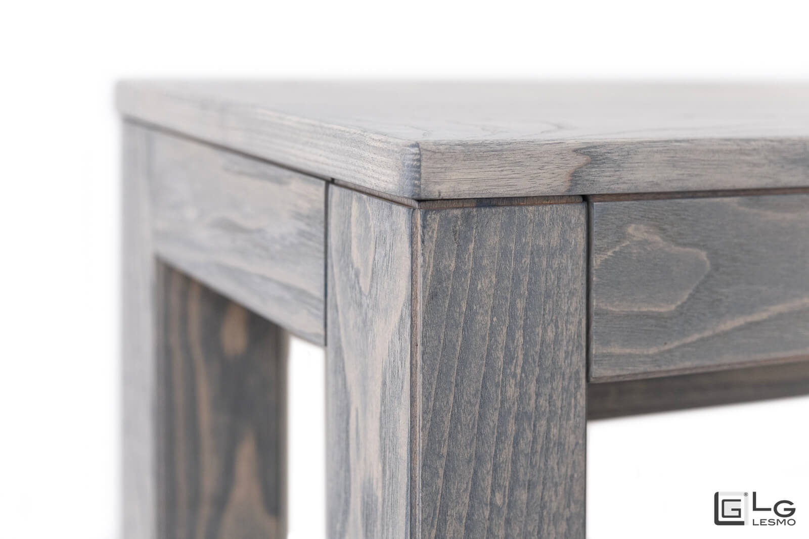 Chiuso: 76x100 cm – Esteso fino a 190 cm con 2 prolunghe. Ideale per ospitare fino a 10 persone. CONSOLLE ALLUNGABILE<br>Finitura: Frassino Nuvola<br>Posti a sedere: Fino a 8