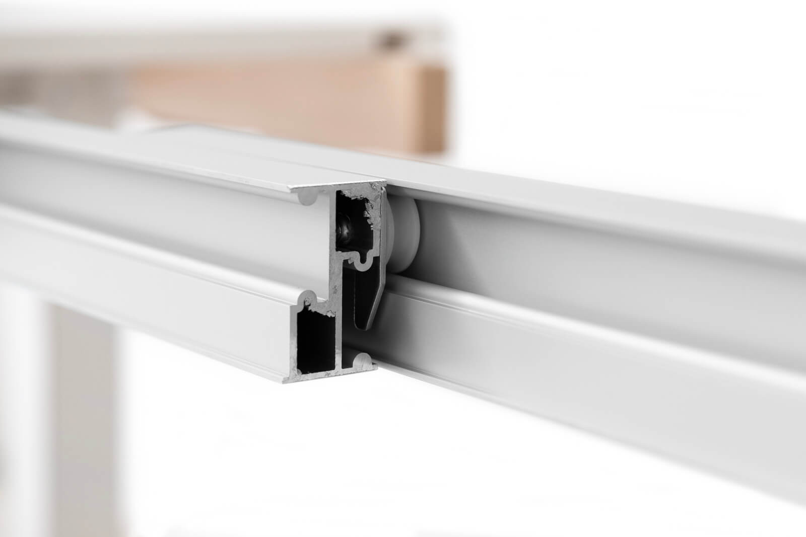 EXTENDABLE CONSOLE<br>Finitura: Frassino Bianco<br>fino a 16 posti