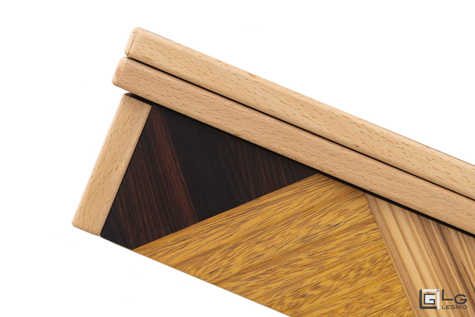 TRANSFORMABLE COFFEE TABLE<br>Finish: Geometric<br>up to 6/8 seats