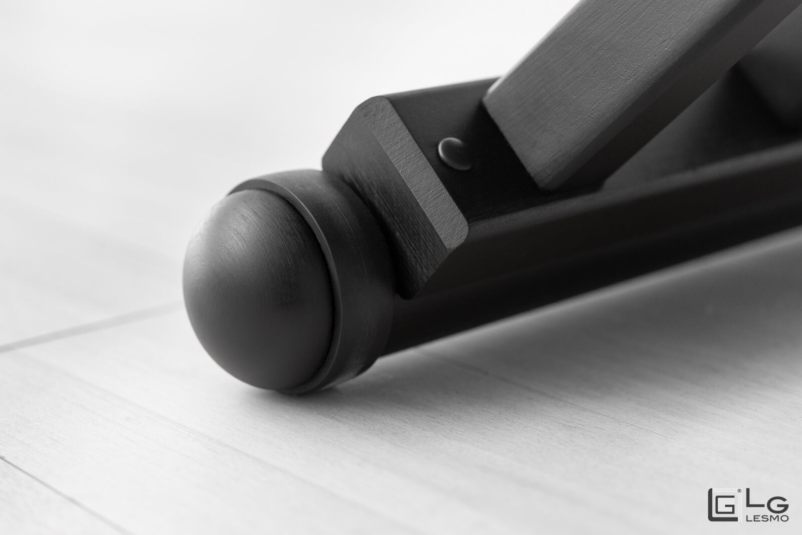 TRANSFORMABLE COFFEE TABLE<br>Finish: Geometric<br>up to 6/8 seats