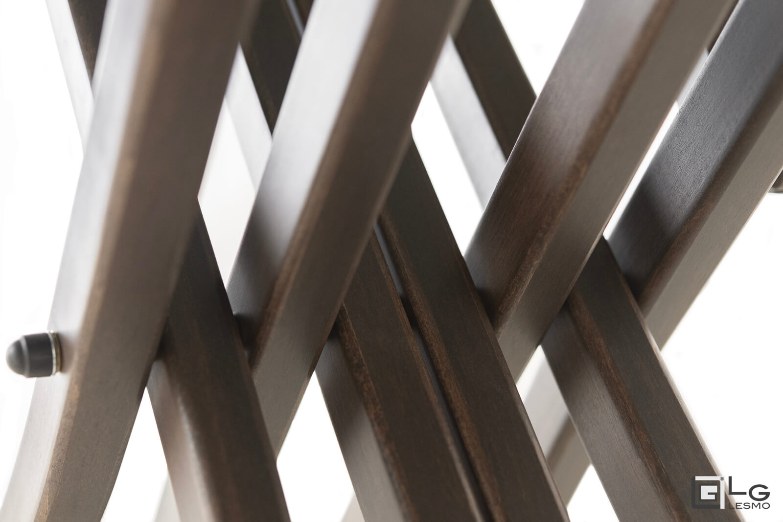 TRANSFORMABLE COFFEE TABLE<br>Finish: Tobacco Oak<br>up to 8 seats