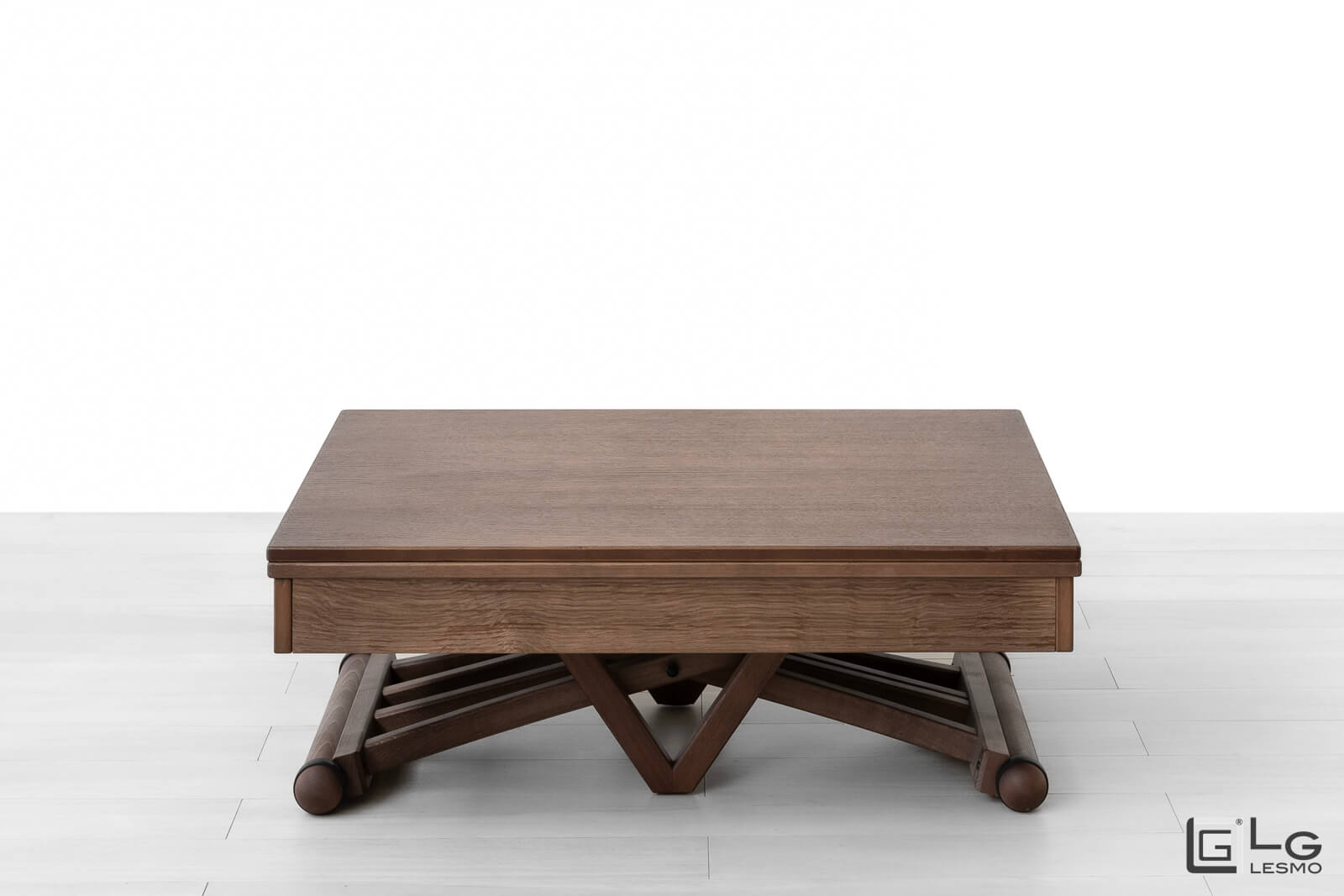 TRANSFORMABLE COFFEE TABLE<br>Finish: Tobacco Oak<br>up to 8 seats