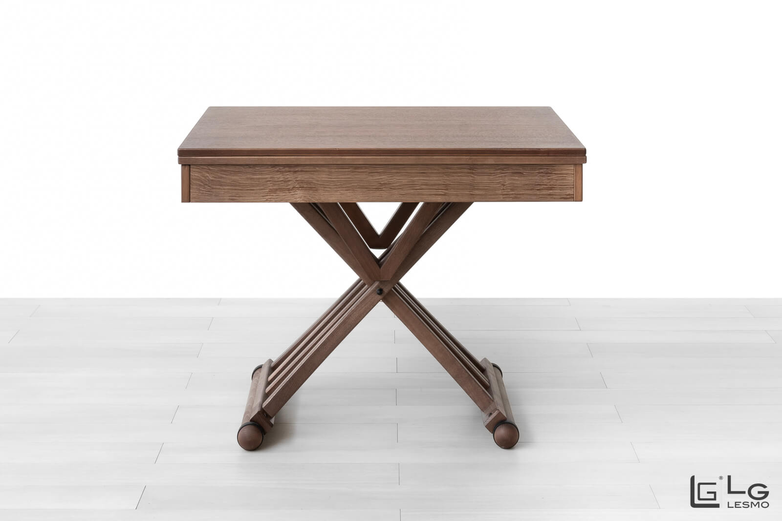 TRANSFORMABLE COFFEE TABLE<br>Finish: Tobacco Oak<br>up to 8 seats
