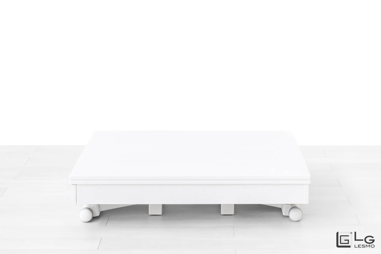 TRANSFORMABLE COFFEE TABLE<br>Finish: White Oak<br> up to 10 seats